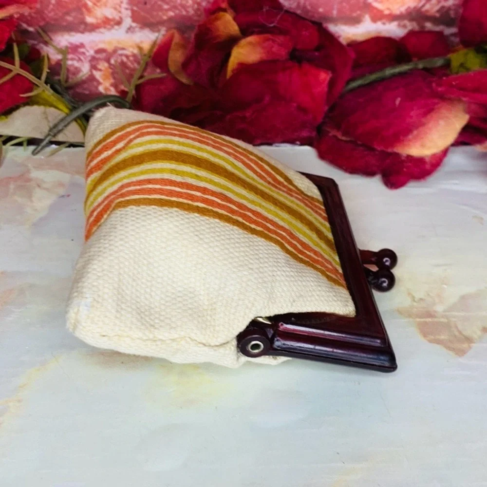 Vintage 70s Orange And Cream Striped Kisslock Change Purse - Picture 8 of 8
